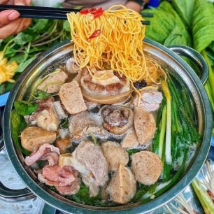 Xì xụp hết ý với 10 quán lẩu bò Quy Nhơn ngon, giá phải chăng