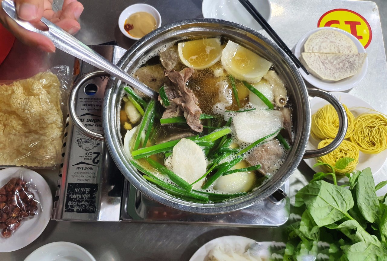 Lẩu Hội An Các quán lẩu ngon ở Hội An luôn thôi thúc du khách thưởng thức