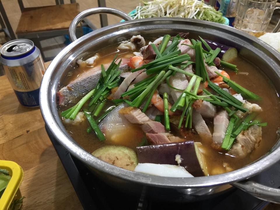 Lẩu mắm cô Loan