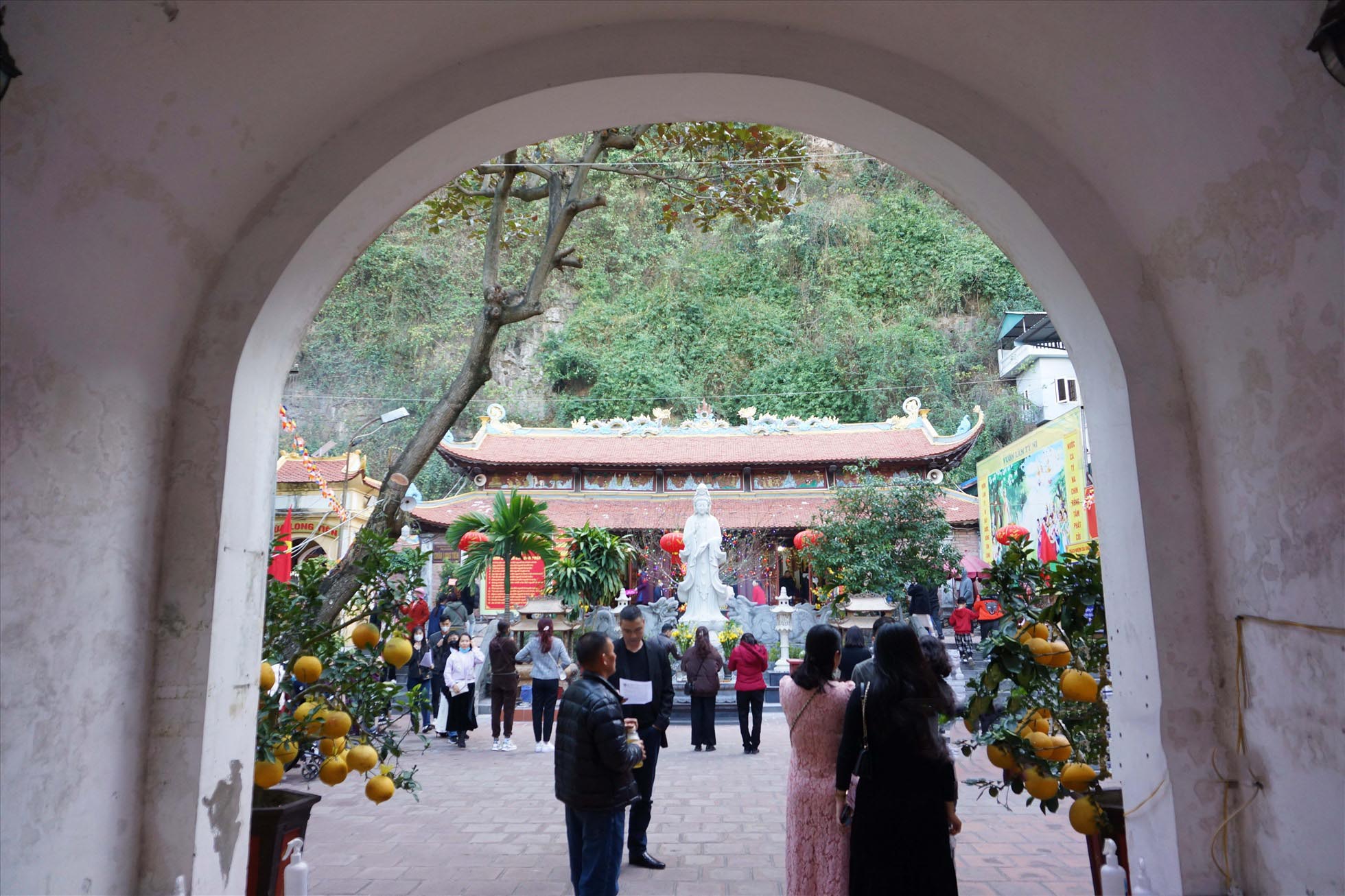 Lễ hội Hạ Long Lễ hội chùa Long Tiên diễn ra với nhiều hoạt động độc đáo