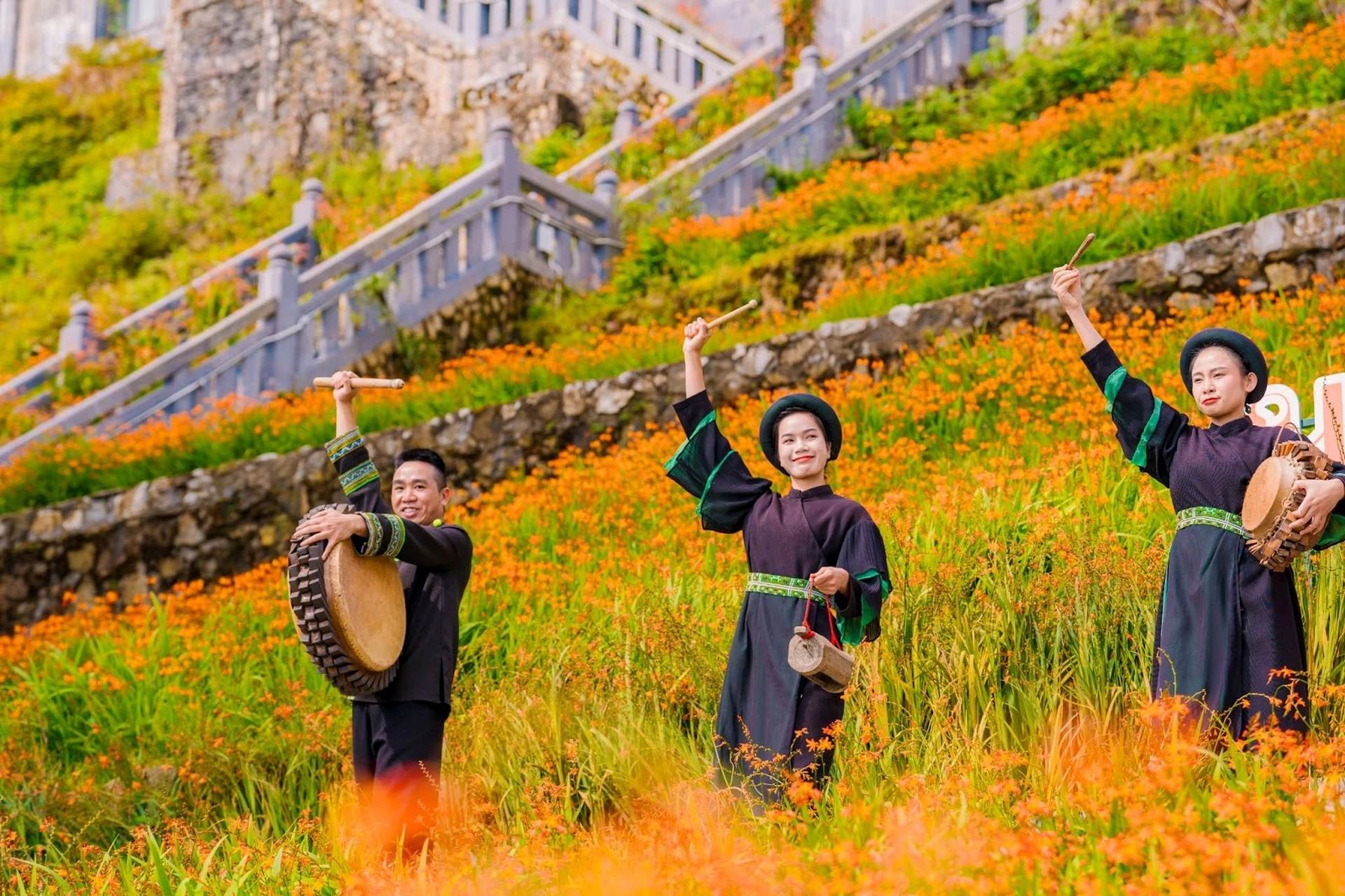 Lễ hội Hoa dơn thóc 