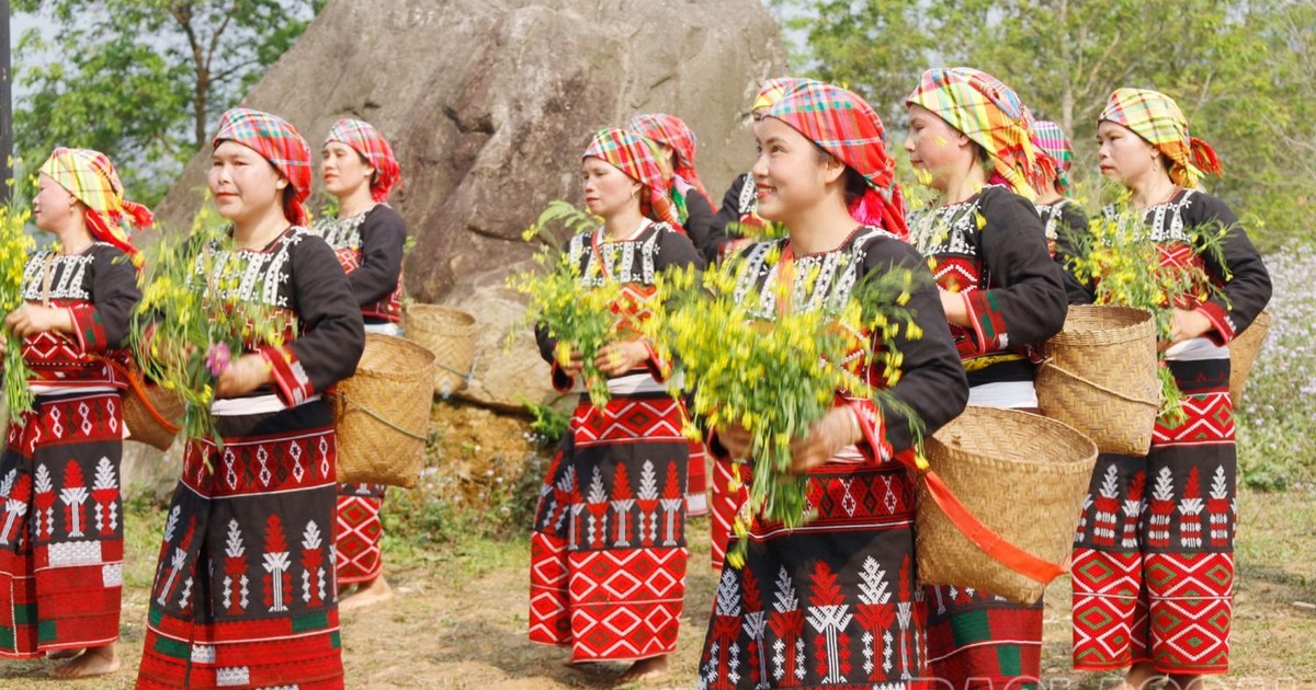 Lễ quét làng của người Xa Phó