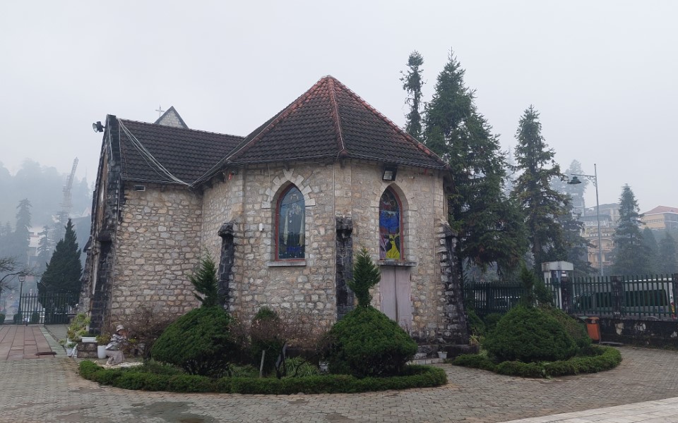 Lịch sử nhà thờ đá ở Sapa