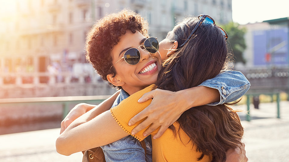 Dành cho bạn bè những lời chúc 20/10 dí dỏm và hóm hỉnh