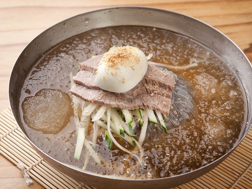 Mì lạnh tại KangNam được chế biến từ nhiều loại nguyên liệu khác nhau