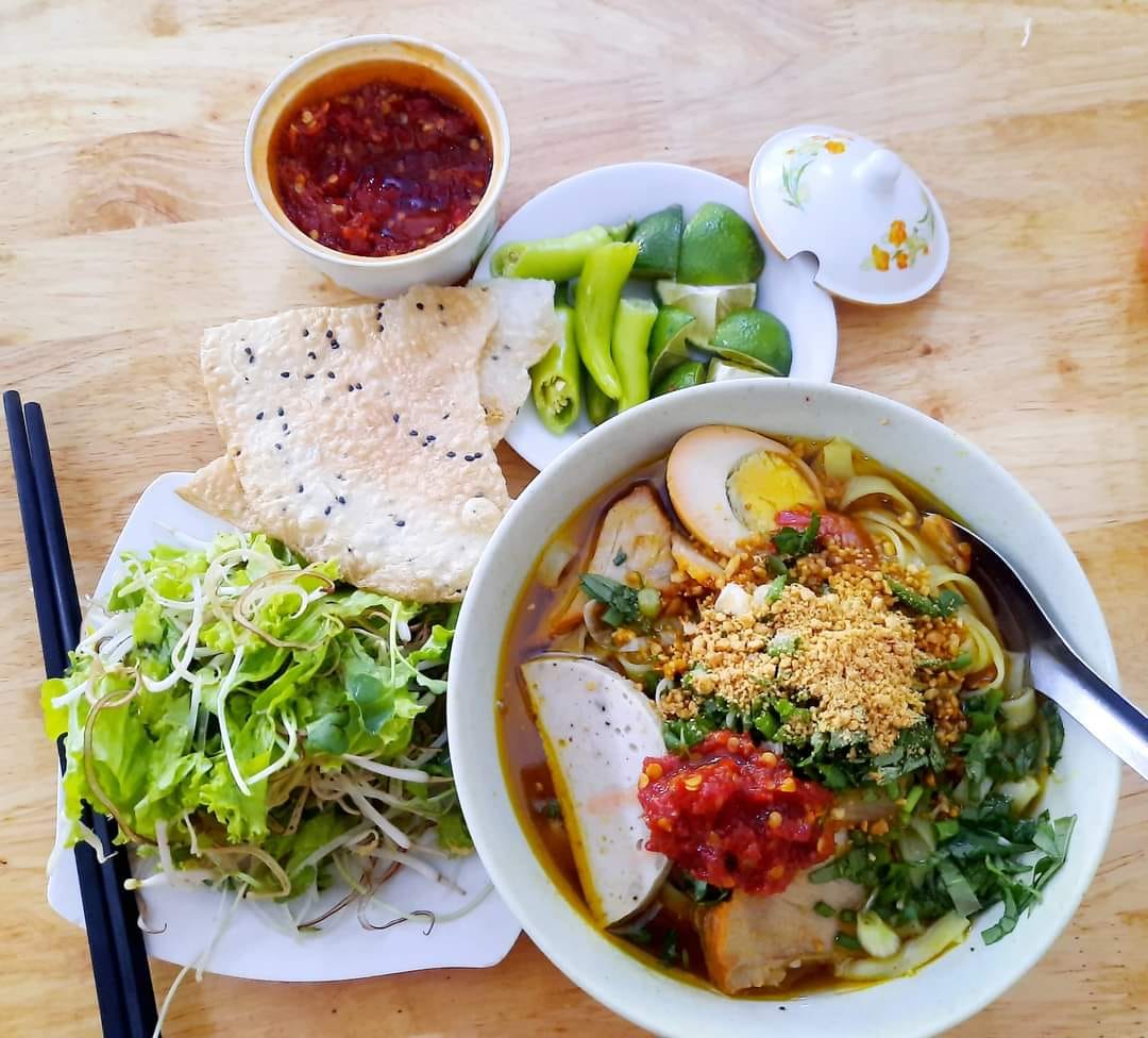 Mì Quảng Quy Nhơn Mì Quảng Lý Thái Tổ Quy Nhơn nổi danh với topping chất lượng