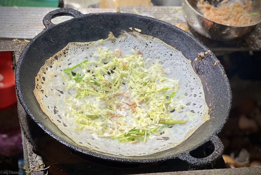 Món ăn đêm Thanh Hóa bánh khoái