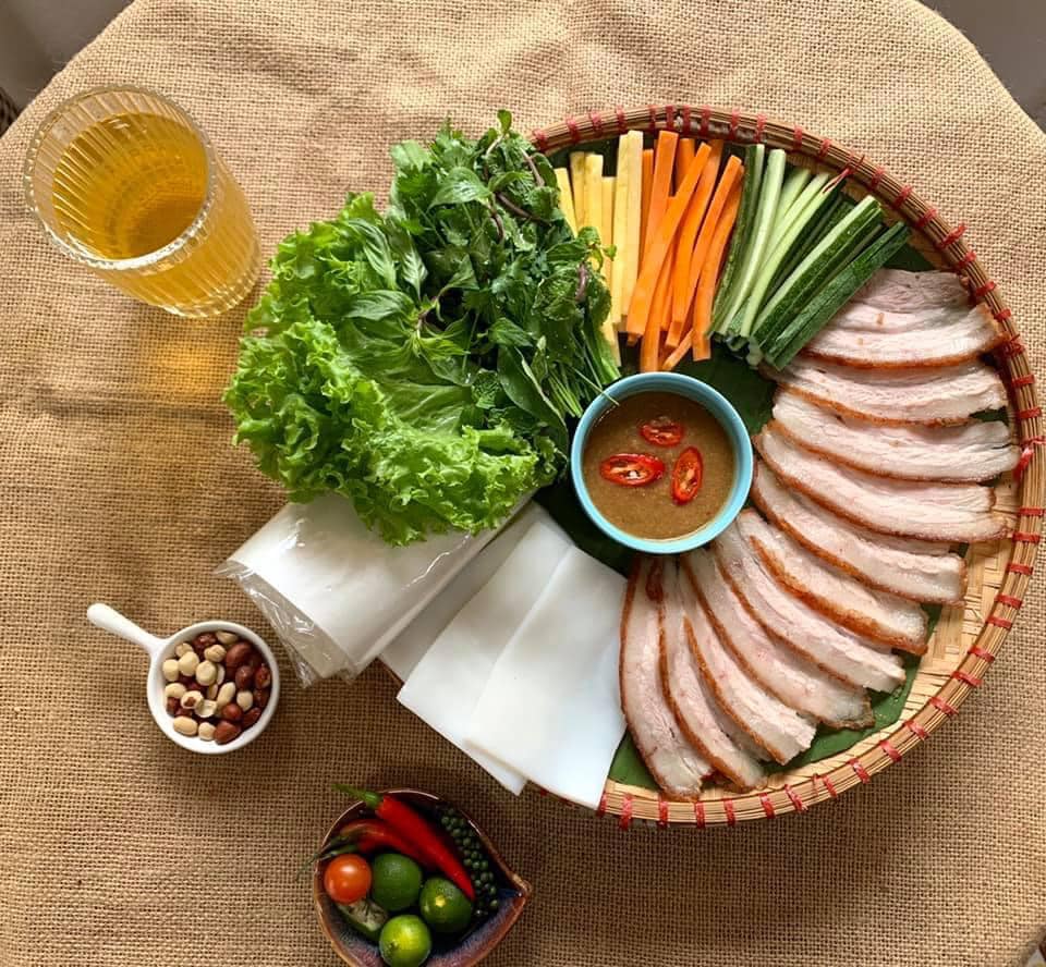 Món cuốn Hà Nội: Bánh tráng cuốn thịt heo