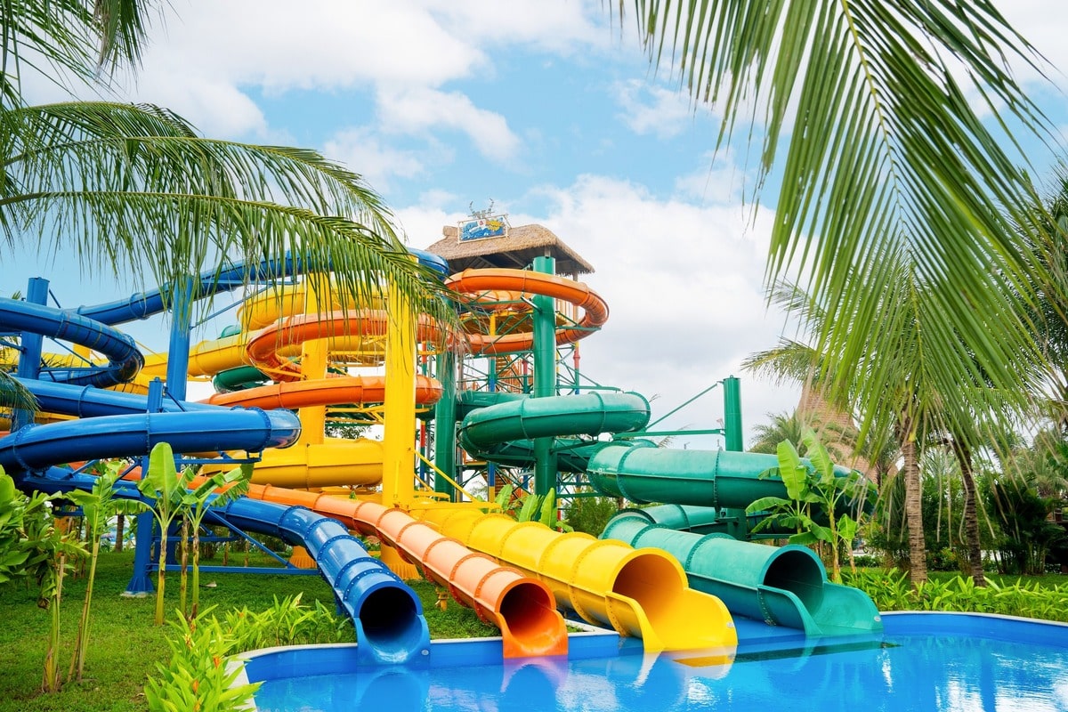 món ngon Hà Đông Trải nghiệm đường trượt nước đầy hấp dẫn tại VinWonders Wave Park & Water Park