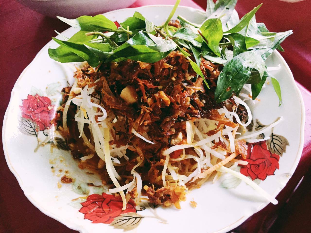 Bò hít là món ăn vặt được giới trẻ rất yêu thích