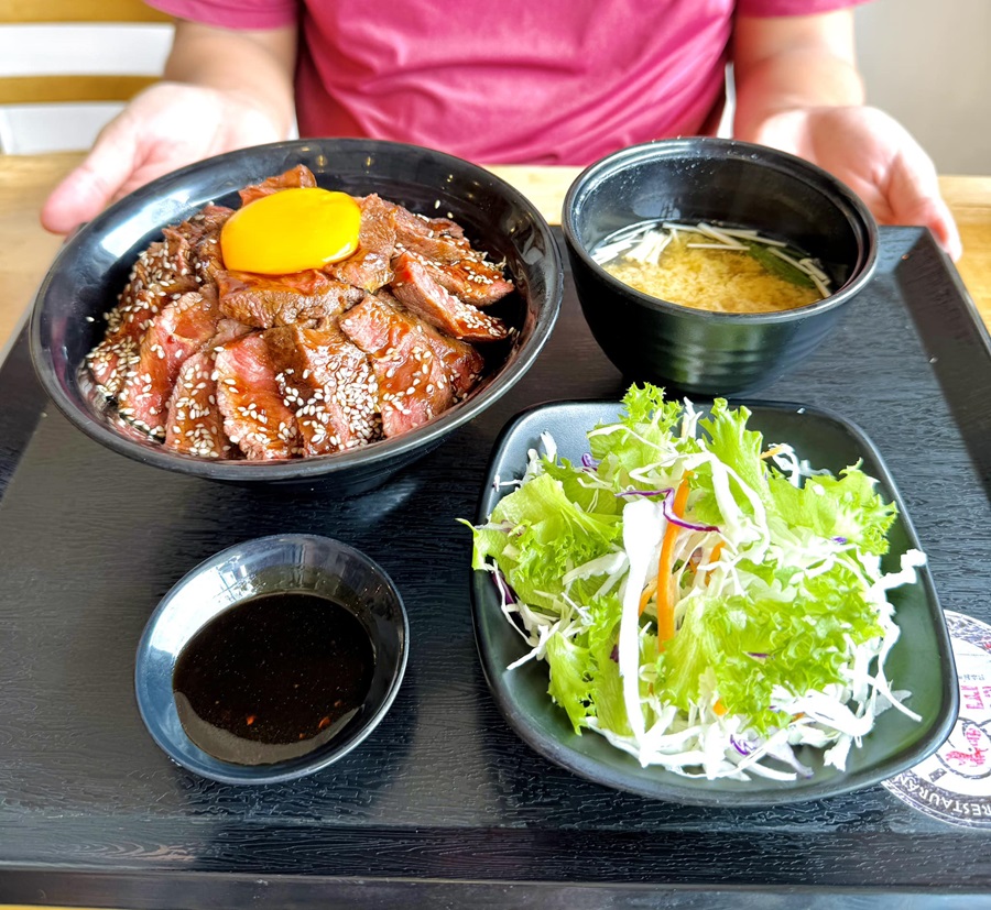 Món ngon tiệm mì ramen ở TPHCM Agechan Restaurant