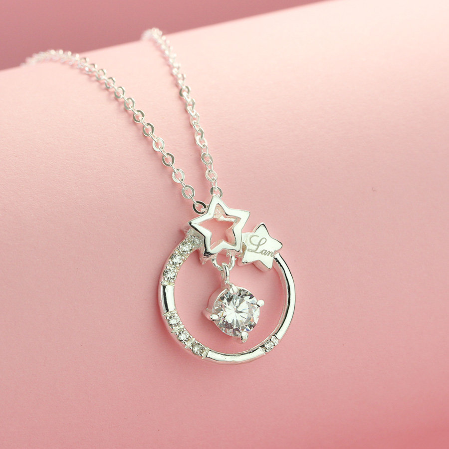 Trang sức cũng là một món quà tặng cô thú vị 