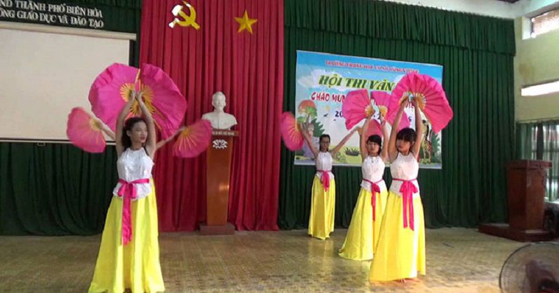 Múa khai giảng năm học mới Bài hát như lời cảm ơn sâu sắc của học sinh dành cho các thầy cô