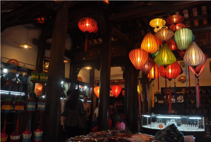 Không gian cực chill tại ngôi nhà cổ chứa đựng những nét tinh hoa văn hóa Hội An