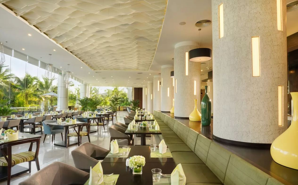 Không gian đẳng cấp của nhà hàng Nha Trang Bay