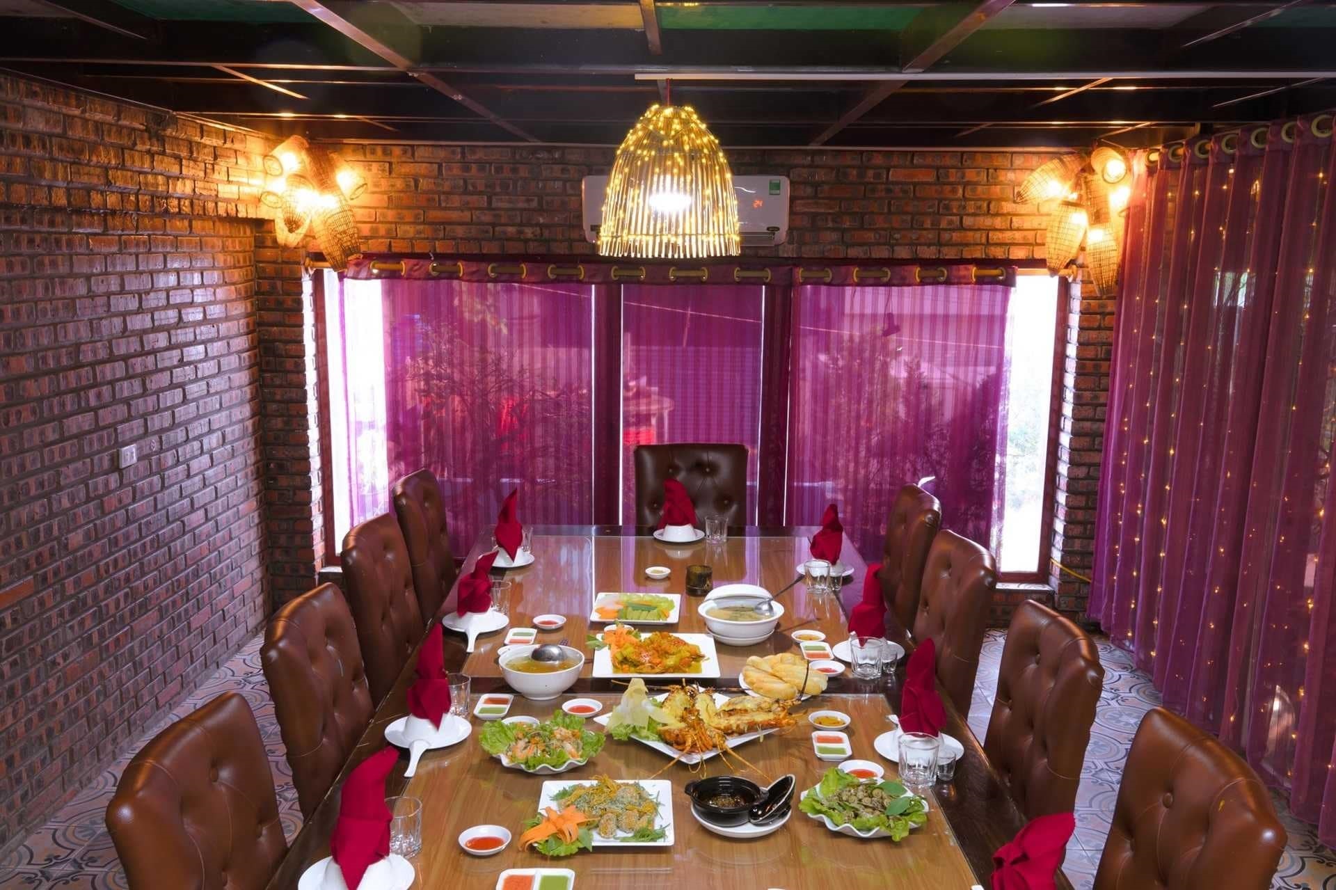 Nhà hàng Quảng Ninh