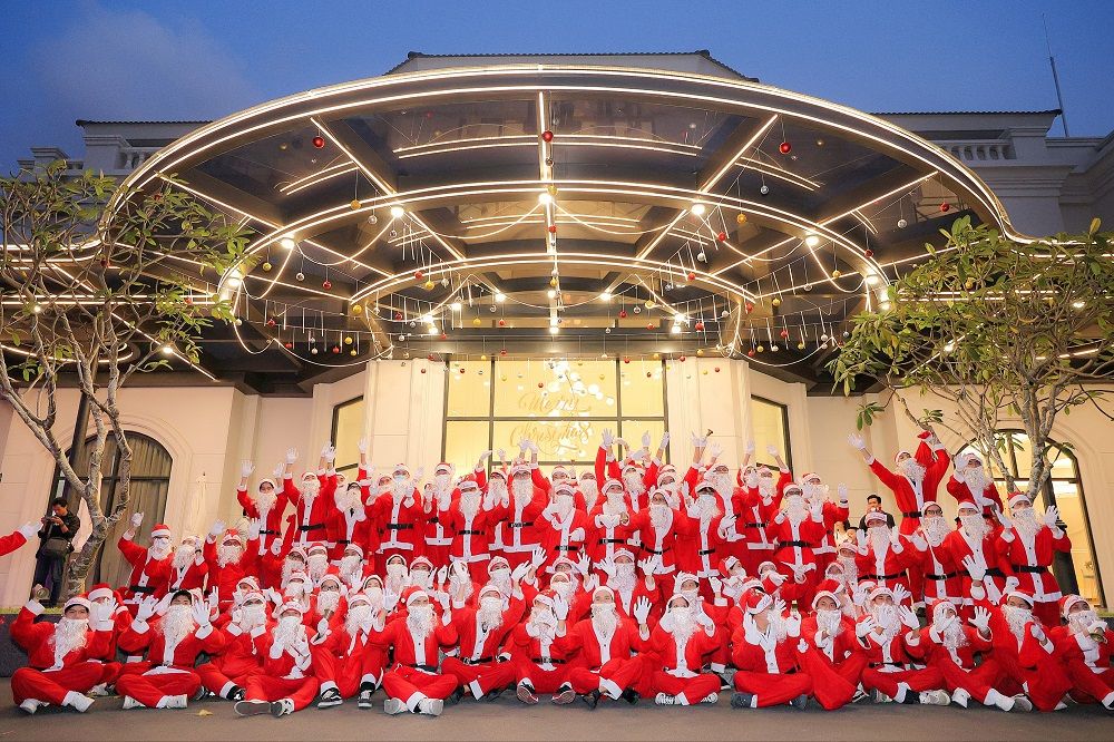 Nhạc Giáng sinh tiếng Anh Feliz Navidad trở thành nhạc Giáng sinh bất hủ tiếng Anh không thể thiếu của âm nhạc toàn cầu