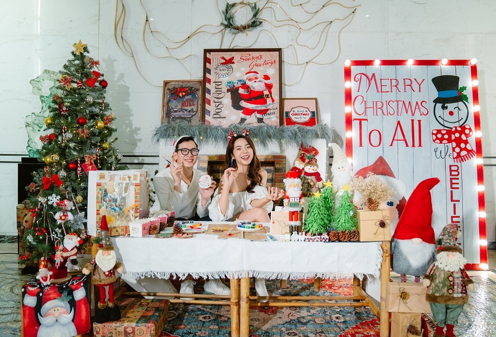 Nhạc Giáng sinh tiếng Anh Little Drummer Boy là một bản nhạc Giáng sinh truyền thống với giai điệu tĩnh lặng và cảm động