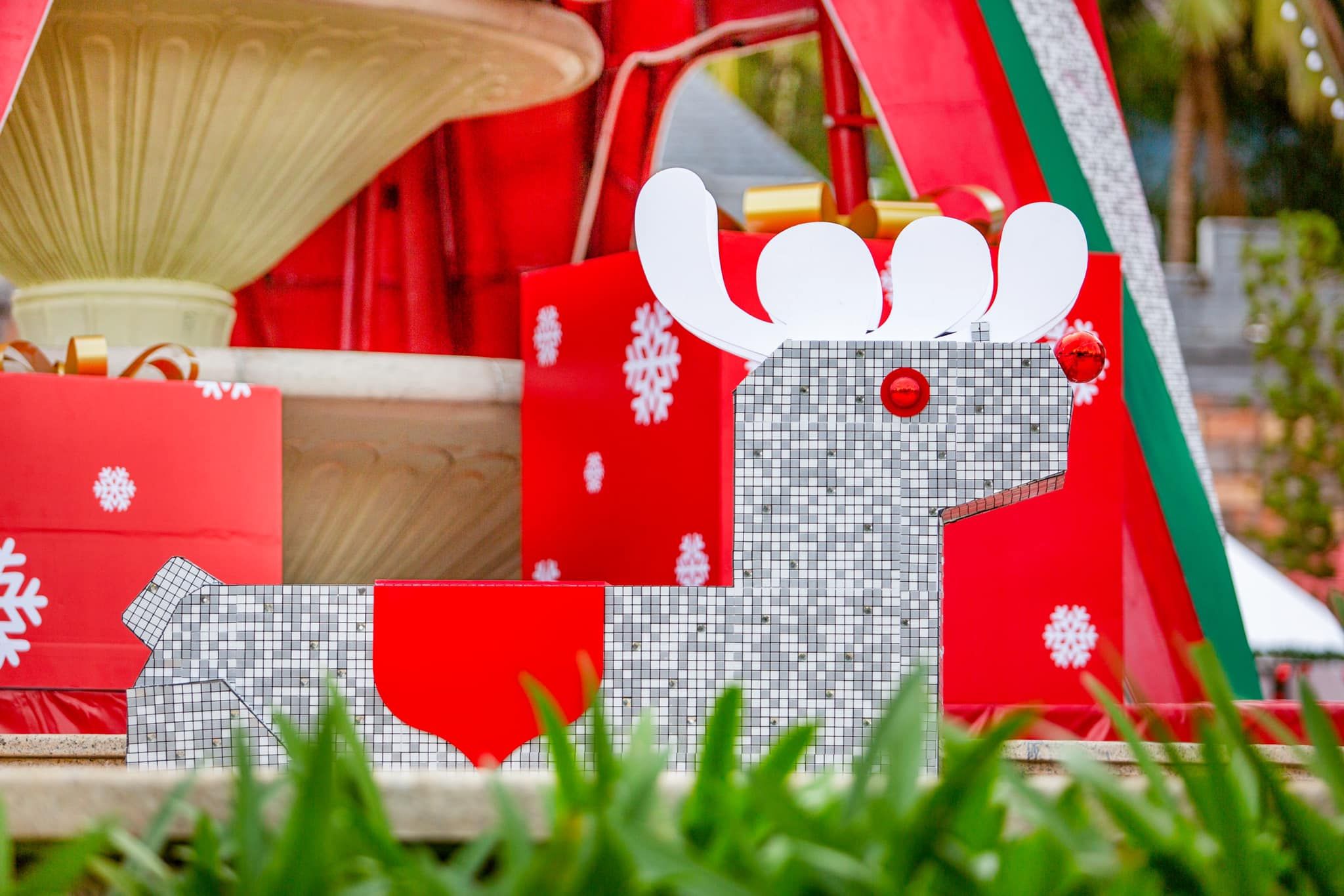 Nhạc Giáng sinh tiếng Anh White Christmas là một trong những bài hát Giáng sinh tiếng Anh vẫn được yêu thích và phát sóng rộng