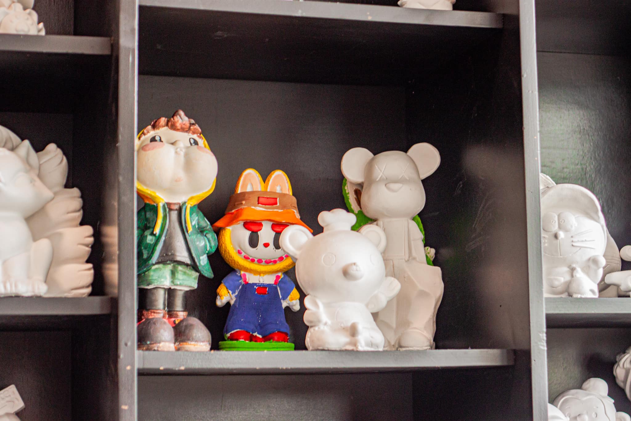 Những mẫu tượng đáng yêu tại nhà sách Cá Chép