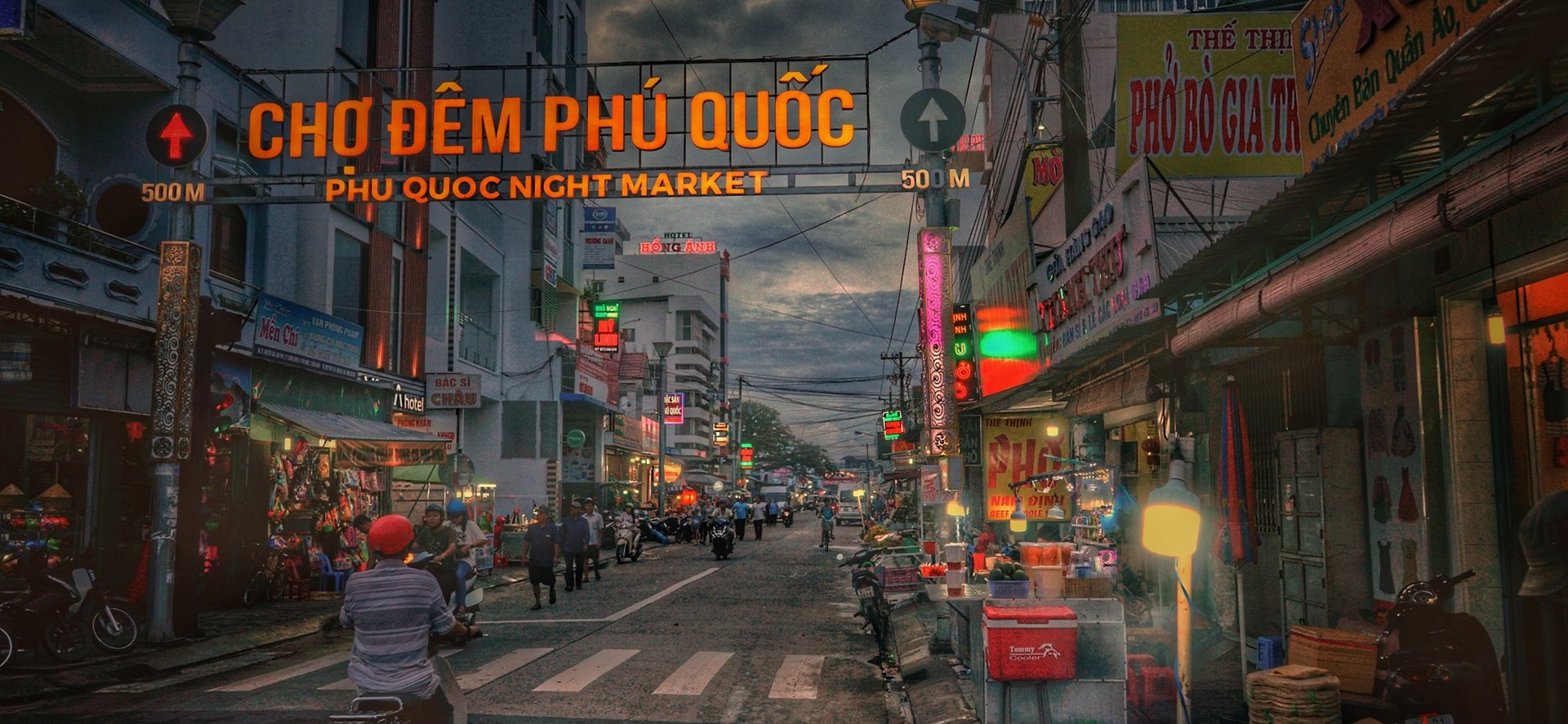 Night markets in Vietnam