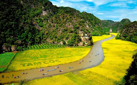 Ninh Binh Vietnam: Guide to exploring nature, culture & more