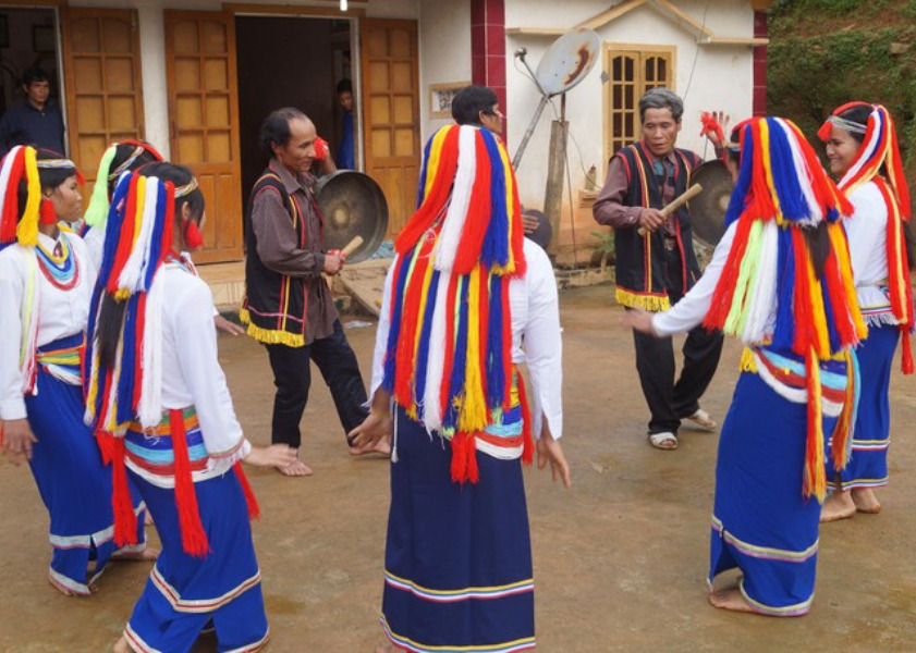 núi Cà Đam Tìm hiểu văn hóa dân gian tại bản làng của người dân tộc Kor