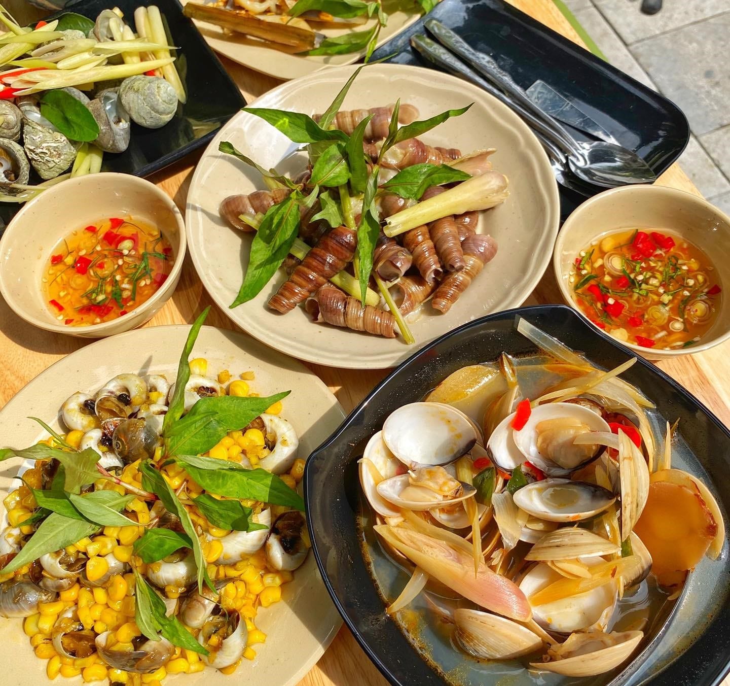 Ốc ngon À Ừ Nhỉ Sầm Sơn