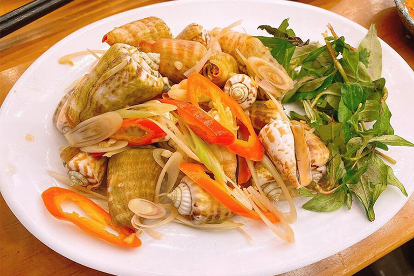Các quán ốc ngon ở Phan Thiết luôn thu hút đông đảo du khách
