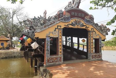 Cầu ngói Thanh Toàn – Điểm tham quan, check in độc đáo ở Huế