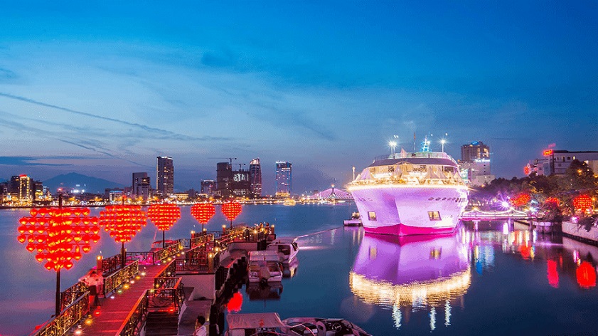 Chơi gì ở Đà Nẵng buổi tối Hình ảnh cầu Tình Yêu lung linh về đêm