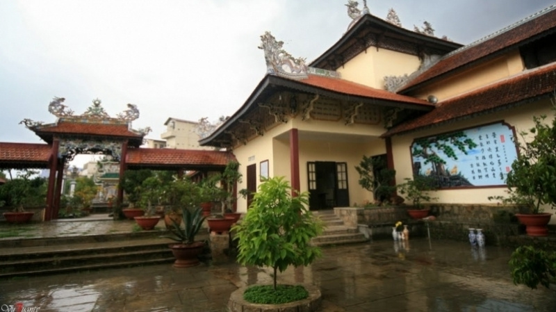 Ngôi chùa thanh tịnh, yên bình