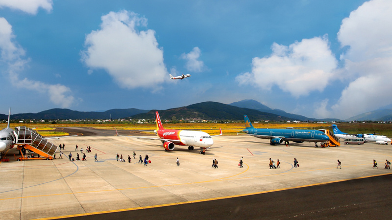 Cảnh quan sân bay Liên Khương