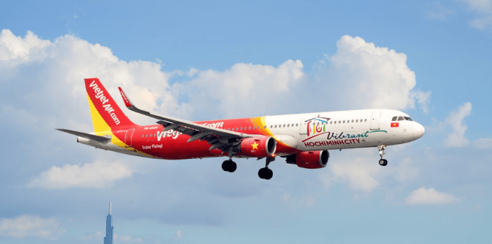 Đổi vé máy bay Vietjet mất bao nhiêu tiền?