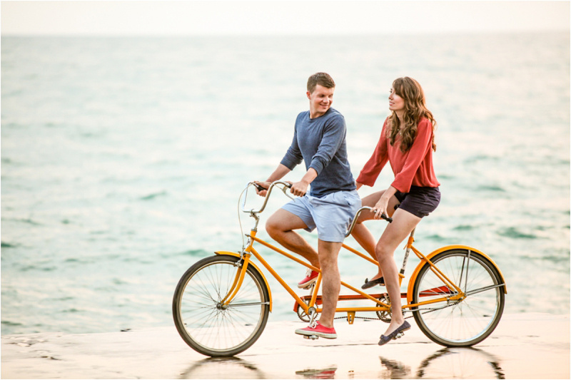 Xe đạp đôi sẽ là món quà cưới giúp gắn kết tình cảm vợ chồng