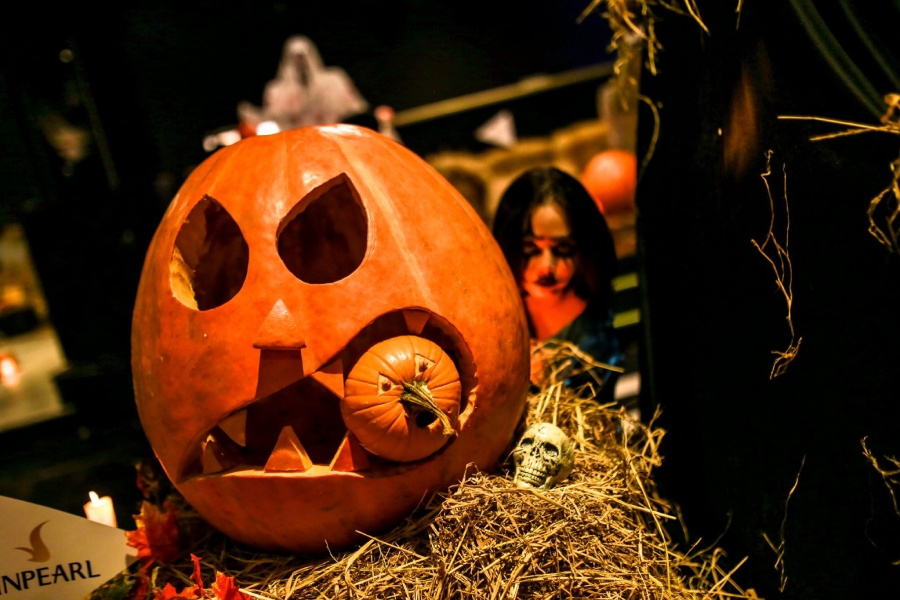 Cách trang trí bí ngô Halloween