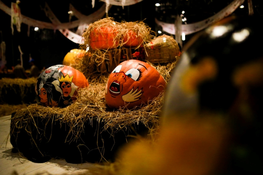 Bí ngô là vật trang trí không thể thiếu ngày Halloween 
