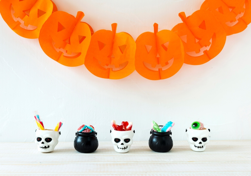 Dây treo trang trí hình bí ngô cho bữa tiệc Halloween
