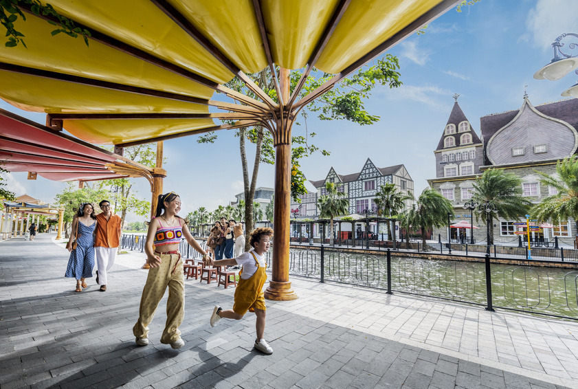 xe buggy Sử dụng xe buggy để khám phá VinWonders Nam Hội An rộng lớn