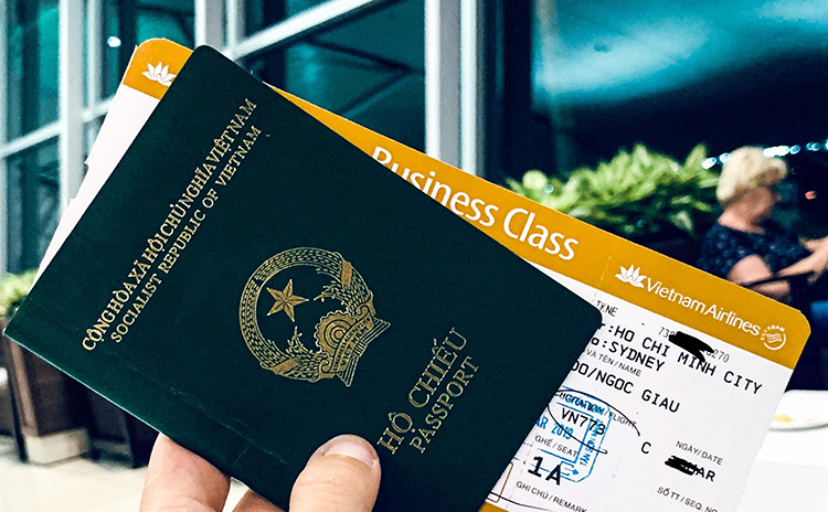 Phí đổi tên vé máy bay Vietnam Airlines Những lưu ý cần thiết để tránh sai sót trong quá trình đặt vé máy bay Vietnam Airlines