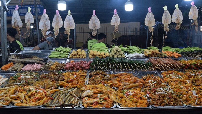 Phố cổ Hạ Long Chợ đêm Hạ Long - nơi du khách có thể khám phá nền ẩm thực đa dạng của thành phố