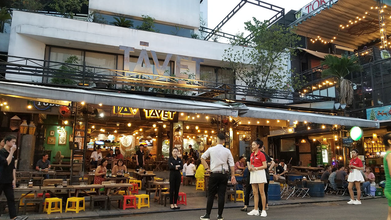 Phố đi bộ Huế Phố đi bộ Huế - Phố Tây Huế nhộn nhịp, sầm uất