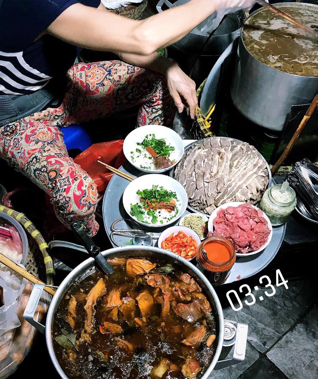 Phở Gánh Hàng Chiếu – quán phở sốt vang ngon nổi tiếng