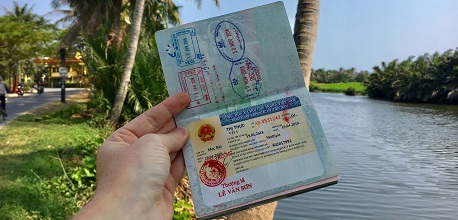 Photo size for Vietnam visa: Facts & tips for a qualified visa photo