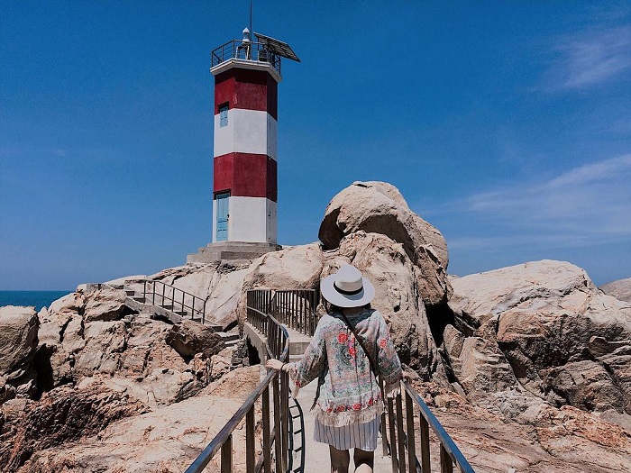 Check - in hải đăng Gành Đèn siêu đẹp 