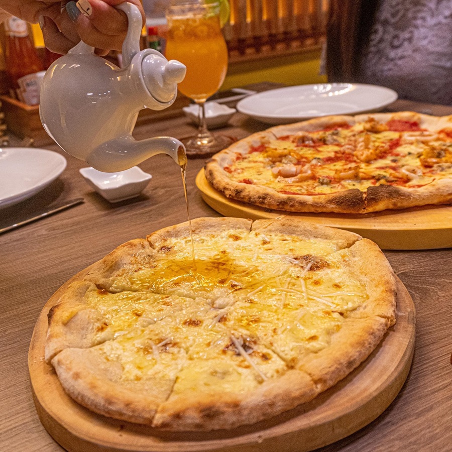 Pizza nhà hàng Cardi Pizzeria Hội An