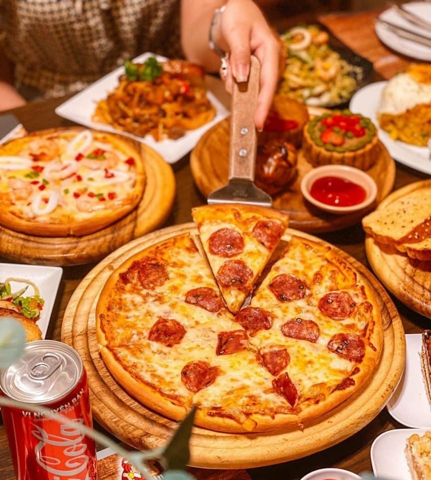 Pizza Quy Nhơn Quán pizza Quy Nhơn Burnatino luôn được khách hàng yêu thích và ủng hộ bởi sự hấp dẫn của món ăn