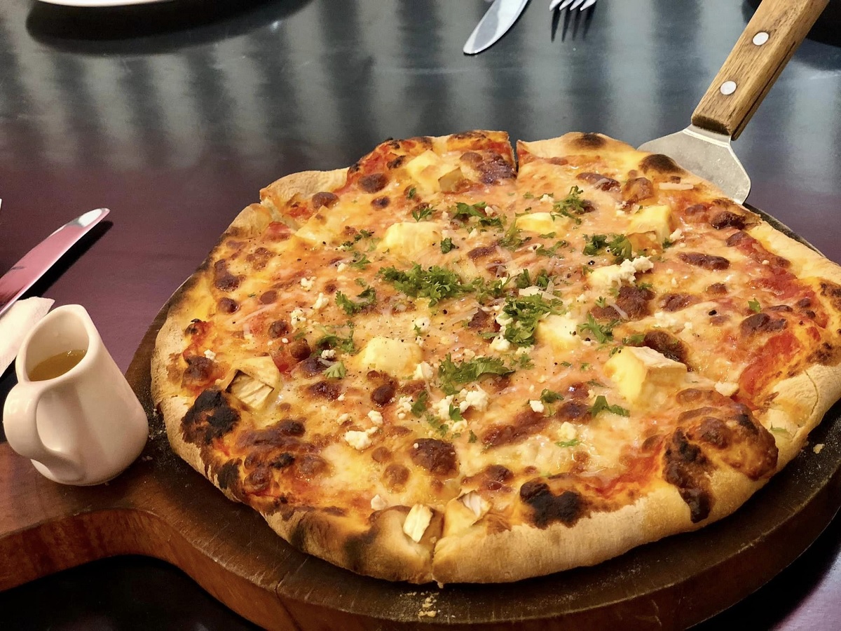 Pizza Quy Nhơn Quán pizza Hai Bà Trưng Quy Nhơn Sisters Tavern & Pizzeria