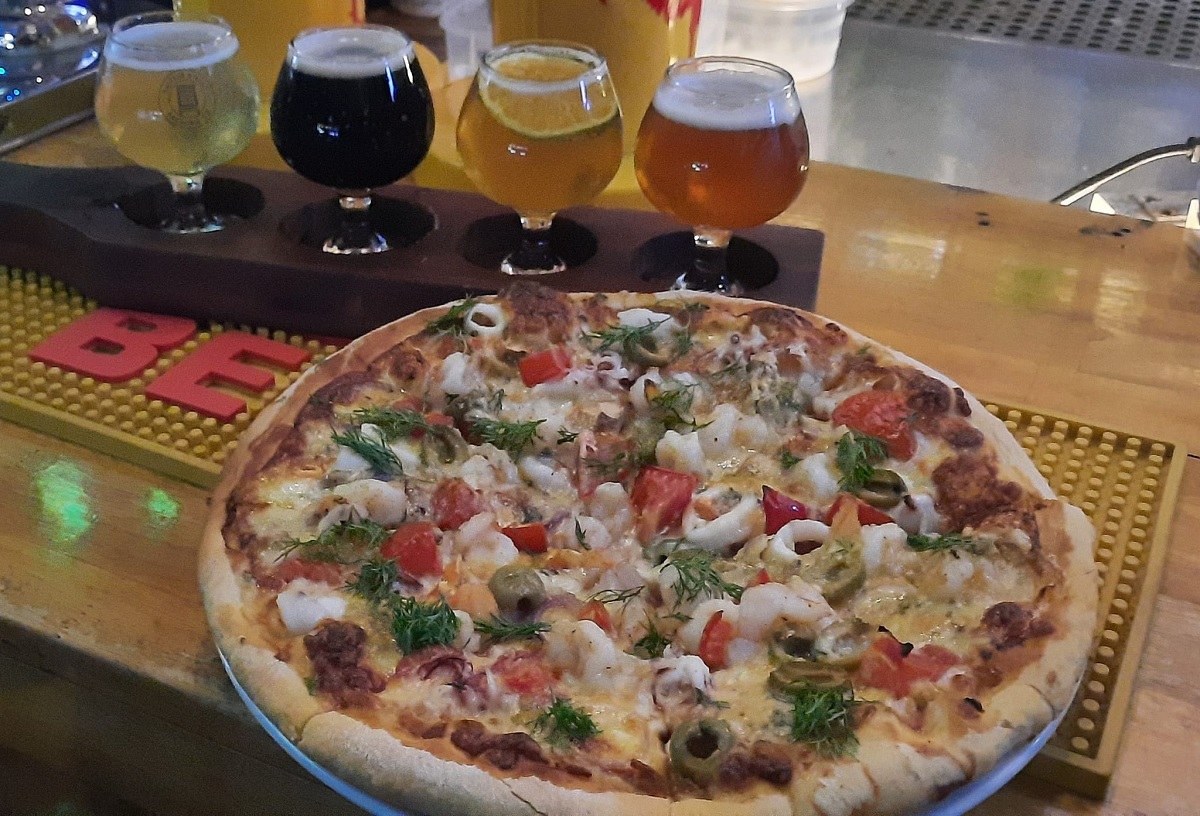 Pizza Quy Nhơn The Quy Nhơn Sports Bar là sự hoàn hảo giữa pizza tuyệt vời và không gian thư giãn