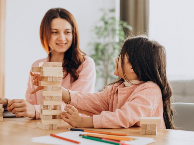 Đồ chơi trí tuệ thích hợp làm quà 1/6 cho bé 10 tuổi